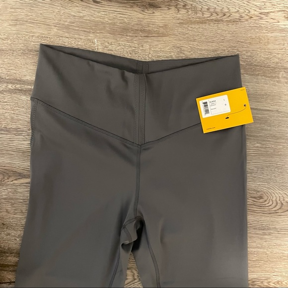 Lole Eliana Ultra High-Rise Flared Yoga Pants - Picture 5 of 6